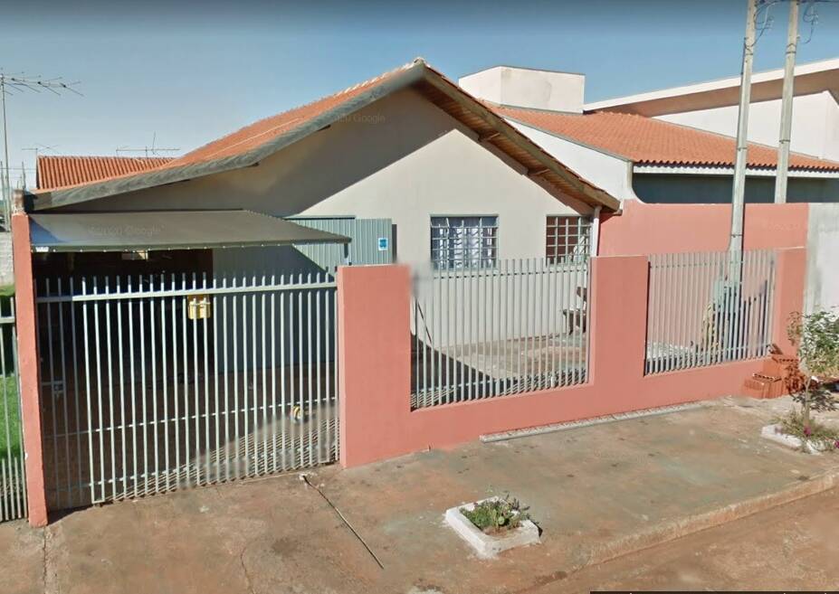 Atualmente com árvores na frente