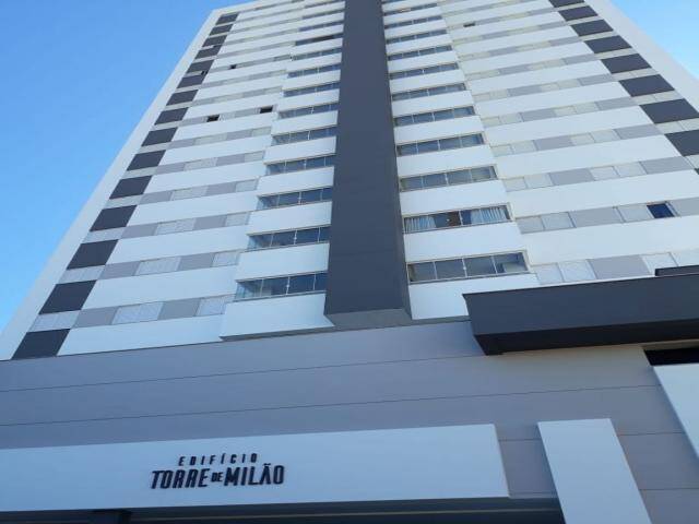 #678 - Apartamento para Venda em Arapongas - PR