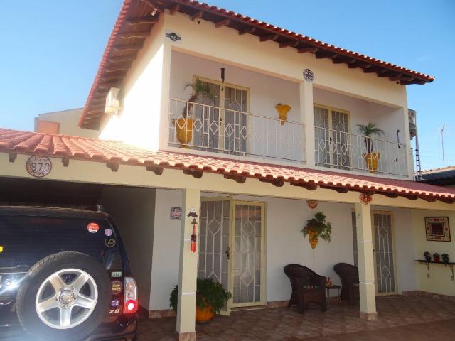 Sobrado para Venda em Arapongas - 4