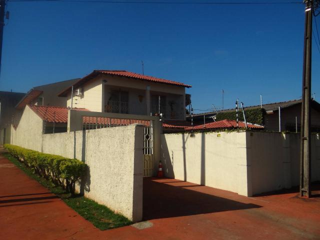 #182 - Sobrado para Venda em Arapongas - PR - 1